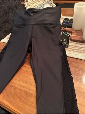 Reflex Black High-Waist Leggings with Mesh Side Panels